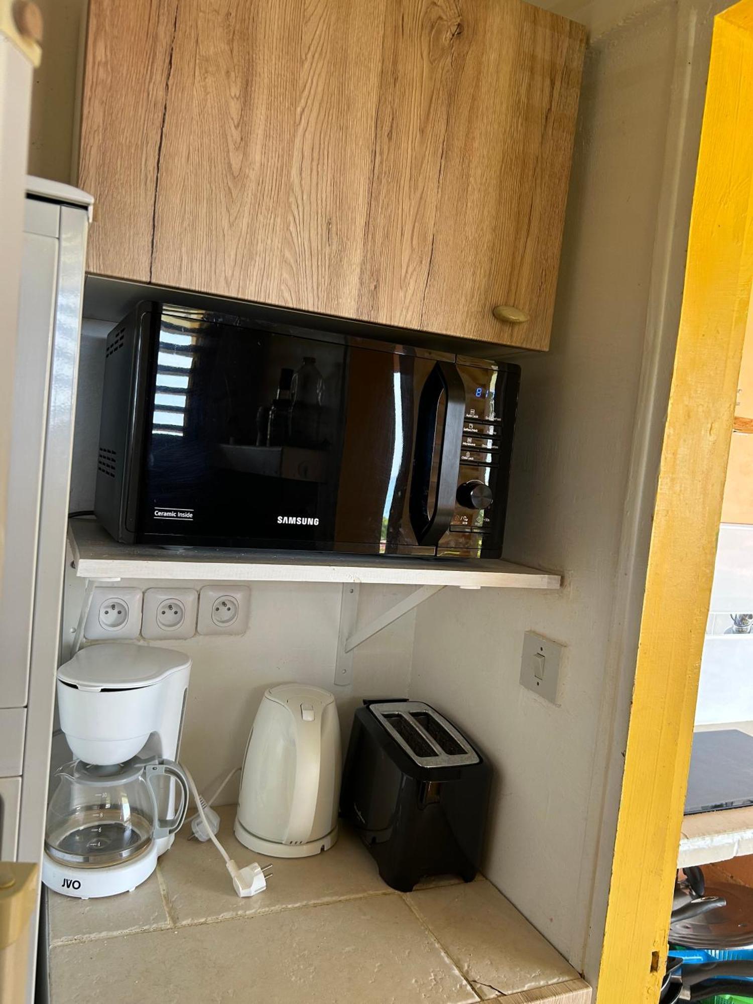 Case Coco A Sainte Anne Avec Wifi Vue Mer Екстериор снимка